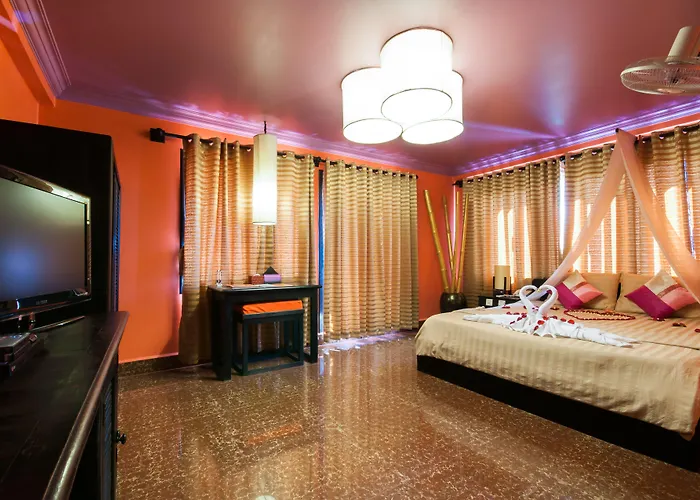 Golden Butterfly Hotel 3*