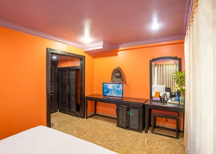 Hotel Golden Butterfly 3*
