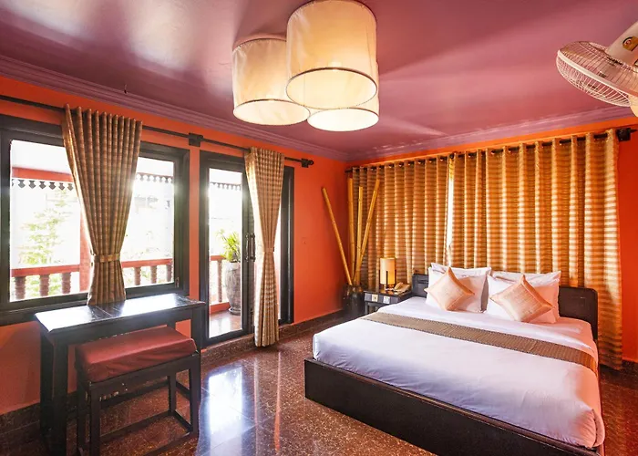 Golden Butterfly Hotel 3*