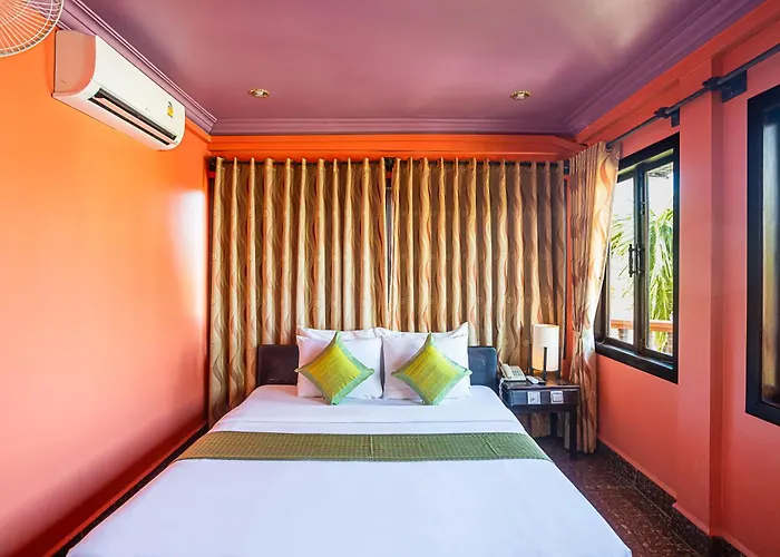 Hotel Golden Butterfly 3*